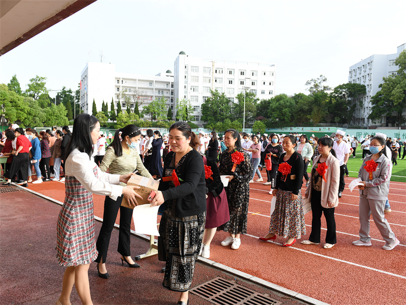 05.JPG