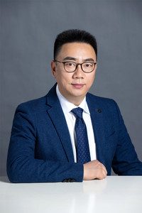 绵阳南山中学党委书记、校长 徐勇